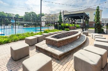 Outdoor firepit patio